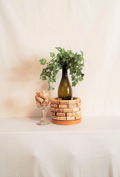 Round cork bottle holder