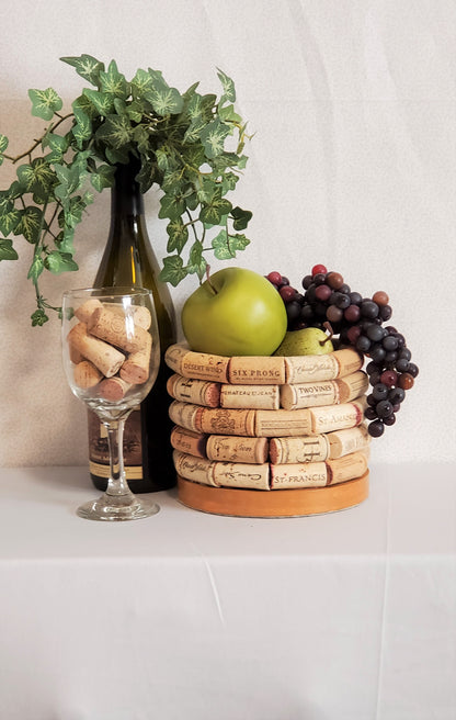 Round cork bottle holder