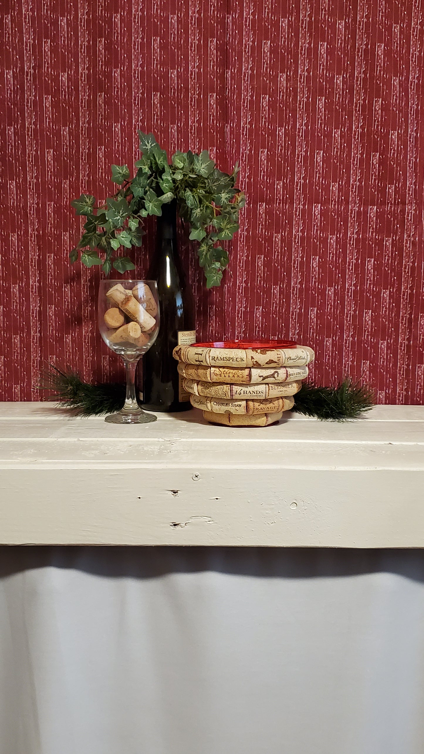 Red cork bowl