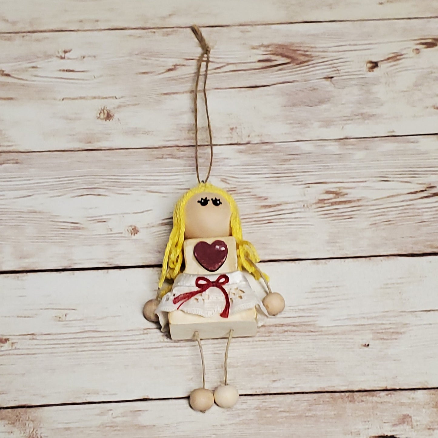 vday wood people girl yellow hair